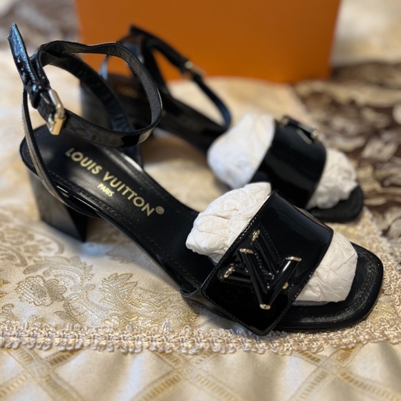 Louis Vuitton sandals - Picture 4 of 6